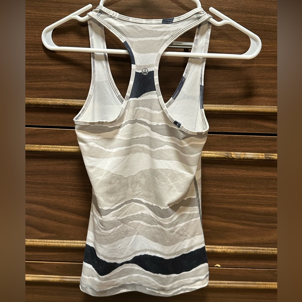 Lululemon Cool Racerback Size 4 - Picture 4 of 6
